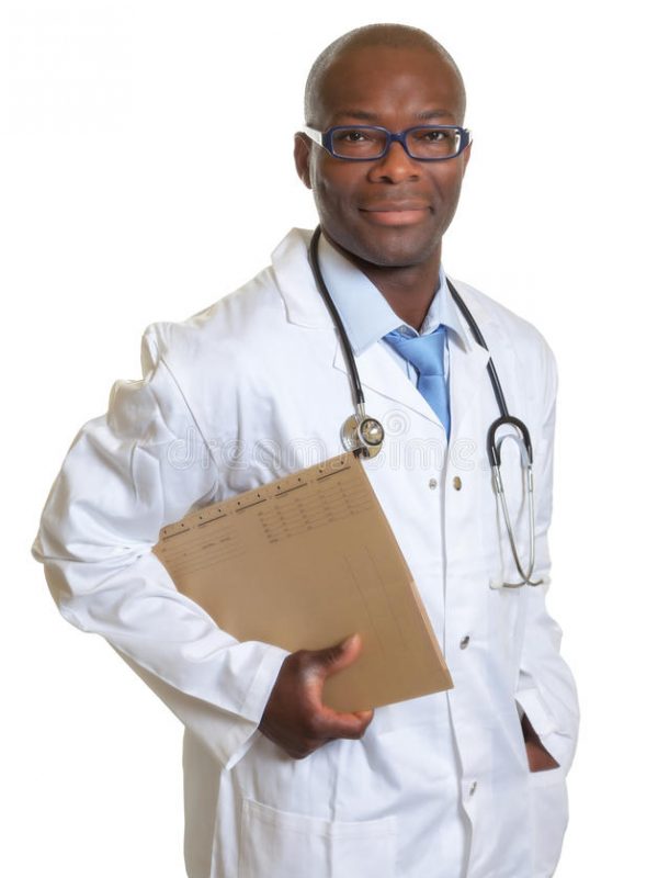 docteur-africain-avec-le-disque-médical-33997769